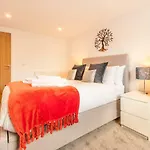 Pure B - Exceptional Views Of Tamar & Royal William Yard With Free Parking & Wifi