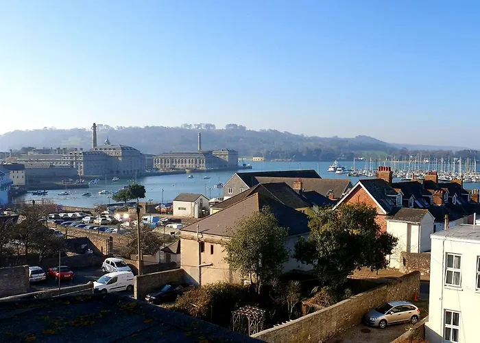 Pure B - Exceptional Views Of Tamar & Royal William Yard With Free Parking & Wifi