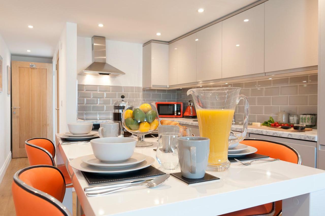 Pure B - Exceptional Views Of Tamar & Royal William Yard With Free Parking & Wifi