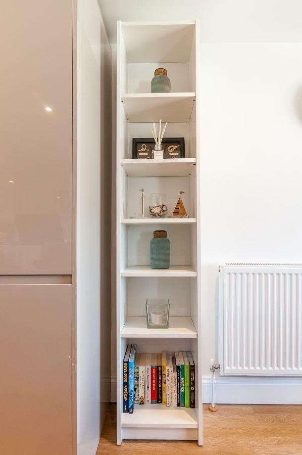 Apartment Pure B - Exceptional Views Of Tamar & Royal William Yard With Free Parking & Wifi *