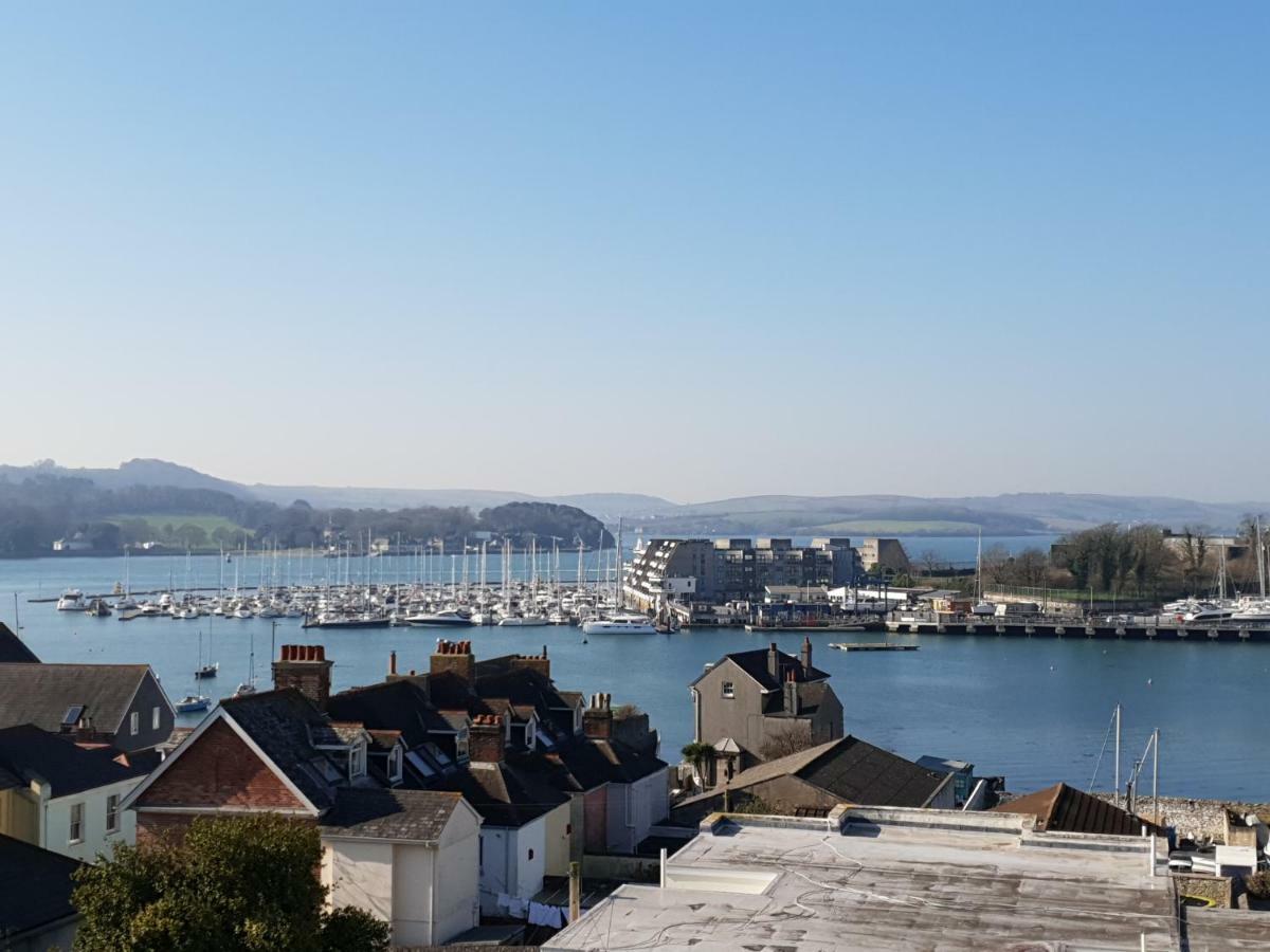 Apartment Pure B - Exceptional Views Of Tamar & Royal William Yard With Free Parking & Wifi Plymouth
